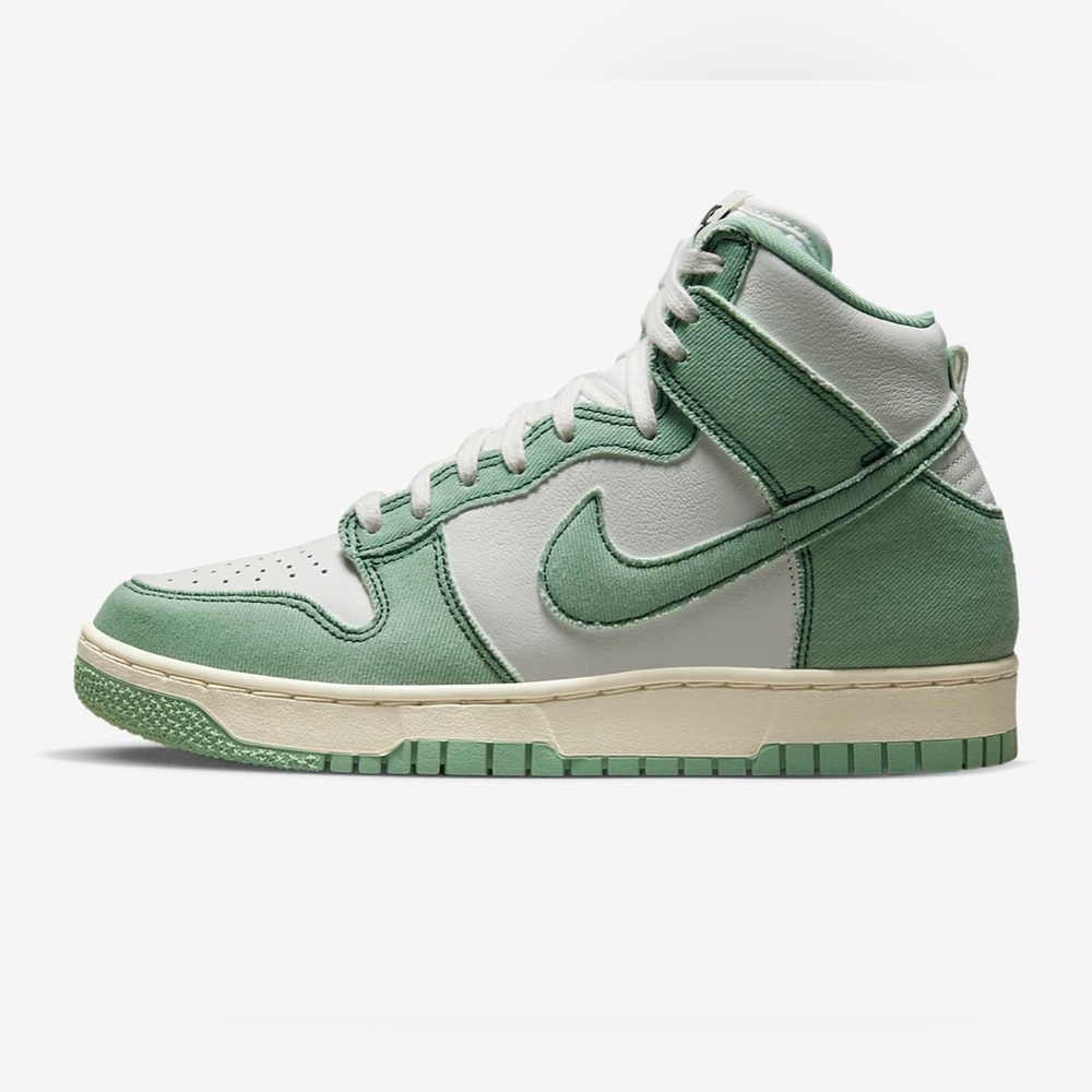 Nike Dunk High 1985 in Enamel Green